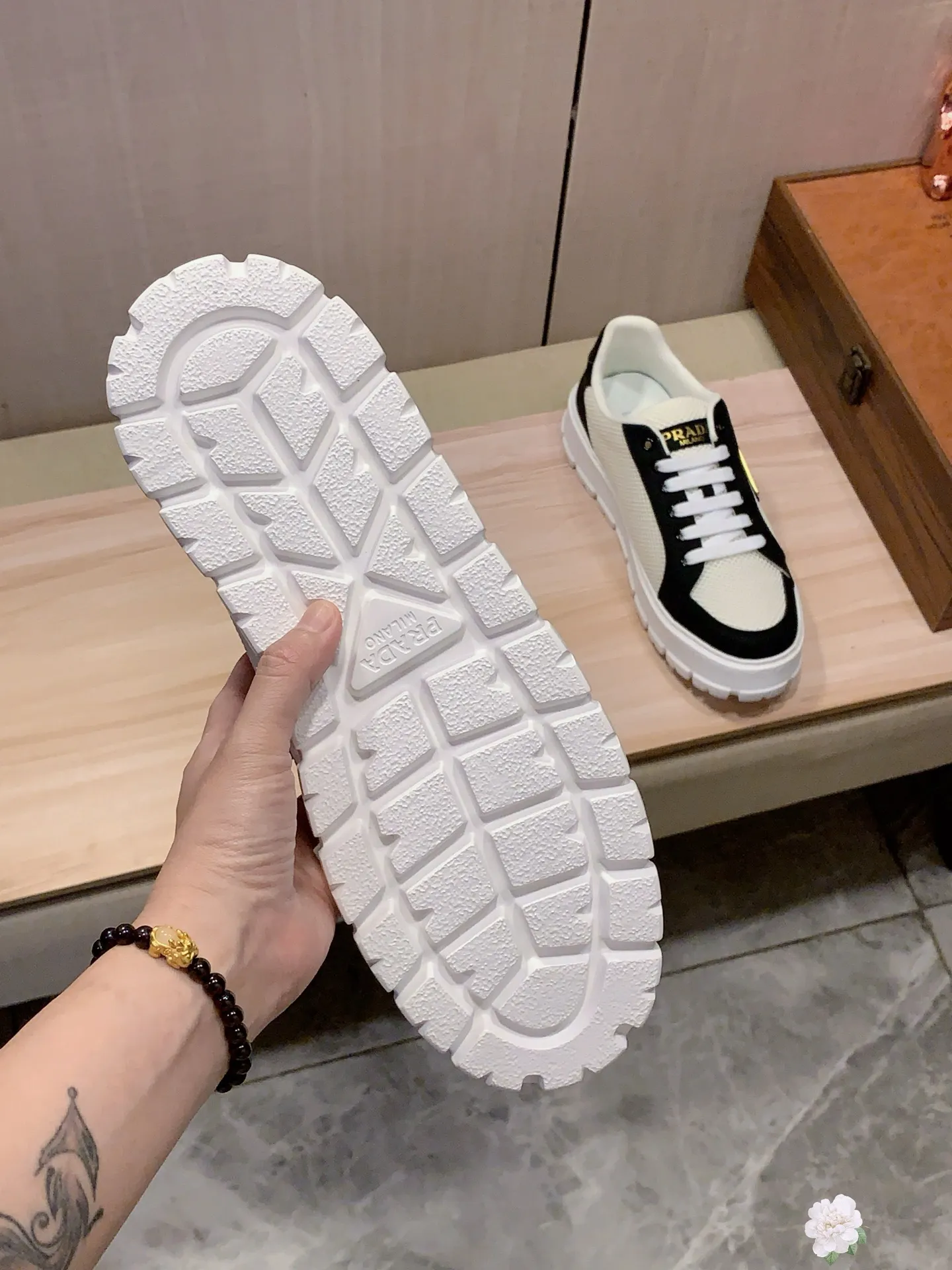 Men's Men's Shoes💰442💰💰🎩🎩[Lightning][Lightning] "PRADA*" The latest and most popular casual shoes, top brand [seduce] luxury ~ purchasing agency, top quality ~. [Strong] The upper is made of imported breathable and polished cowhide material ➕ Breathable sheepskin feet (•) with fine workmanship. Original stylish and stylish soft rubber wear-resistant and non-slip outsole, light and comfortable on the feet, the real thing looks better when photographed, 305: code: 38-44, 3️⃣ colors selected